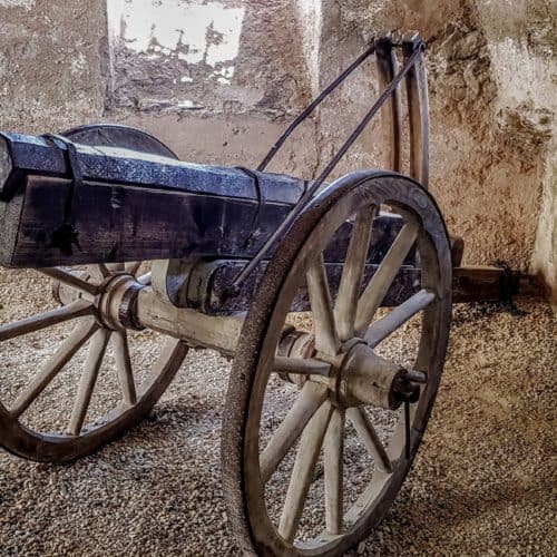 Ausstellungsstücke Burg Hochosterwitz Museum und Aufgang - Kanonenwagen