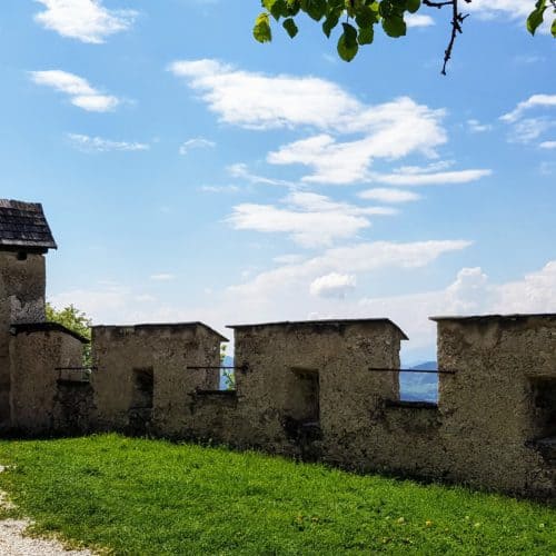 Burganlage und Burgkirche mit Panoramablick auf Burg Hochosterwitz - Kärntens TOP Ausflugsziele Nähe Klagenfurt Wörthersee