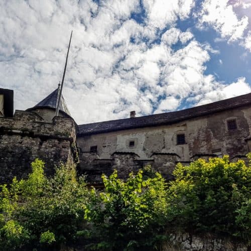 unterschiedliche Burgansichten, wenn man die Burg Hochosterwitz über den Fußweg erkundet. Foto: Kärntens TOP-10 Ausflugsziele