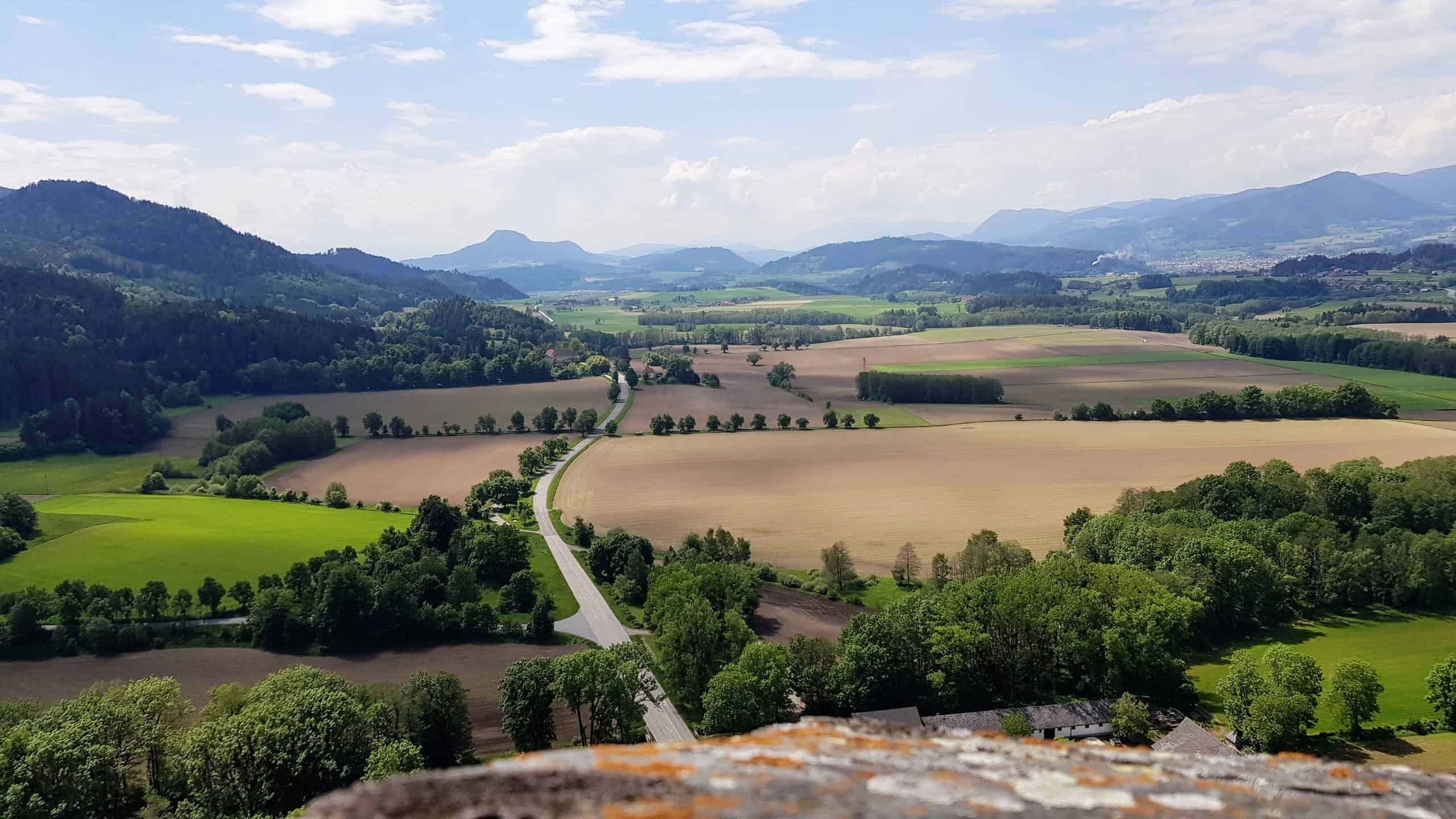 Kinderwagentaugliche Wanderung und barrierefreies Ausflugsziel Burg Hochosterwitz in Kärnten mit Museum, Burgrestaurant uvm. Aussicht