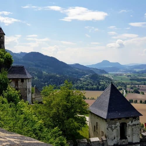 Panorama-Wanderung auf die Burg Hochosterwitz in Österreich