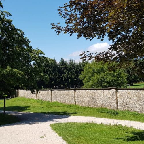 Rundgang historische Mauern Tierpark Rosegg Ausflug Kärnten