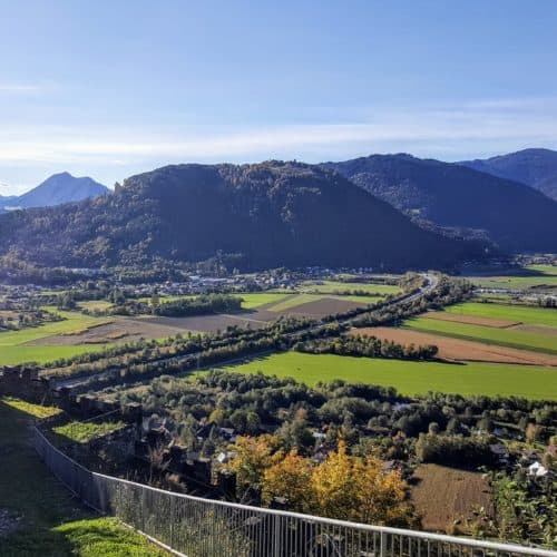 Aussicht Richtung Treffen bei Villach von Adlerarena Burg Landskron