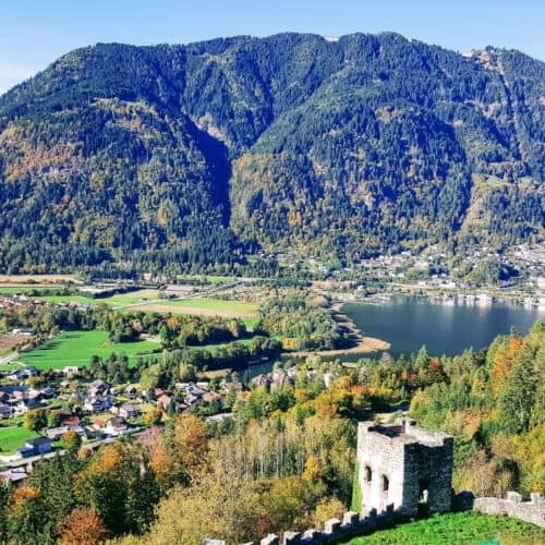 Blick auf Ossiacher See und Gerlitzen von Adlerarena Burg Landskron