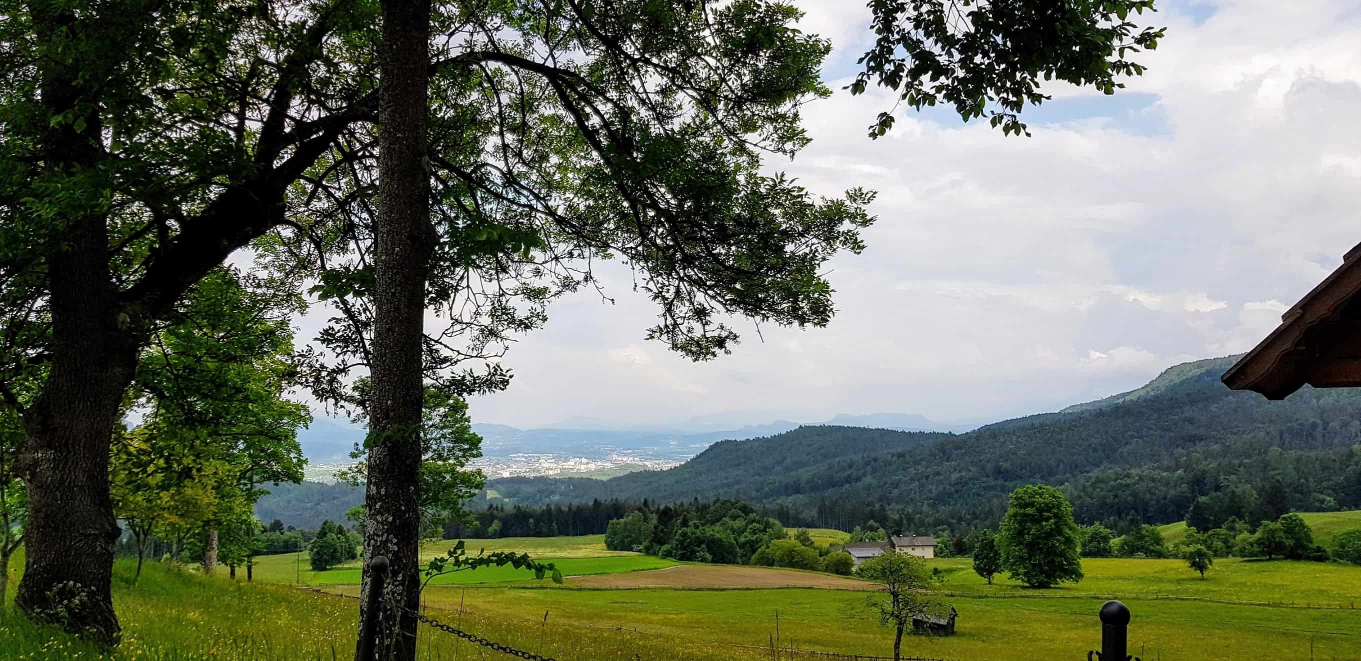 Blick Richtung Villach bei Ausflug in Schaubergwerke Terra Mystica und Montana in Bad Bleiberg