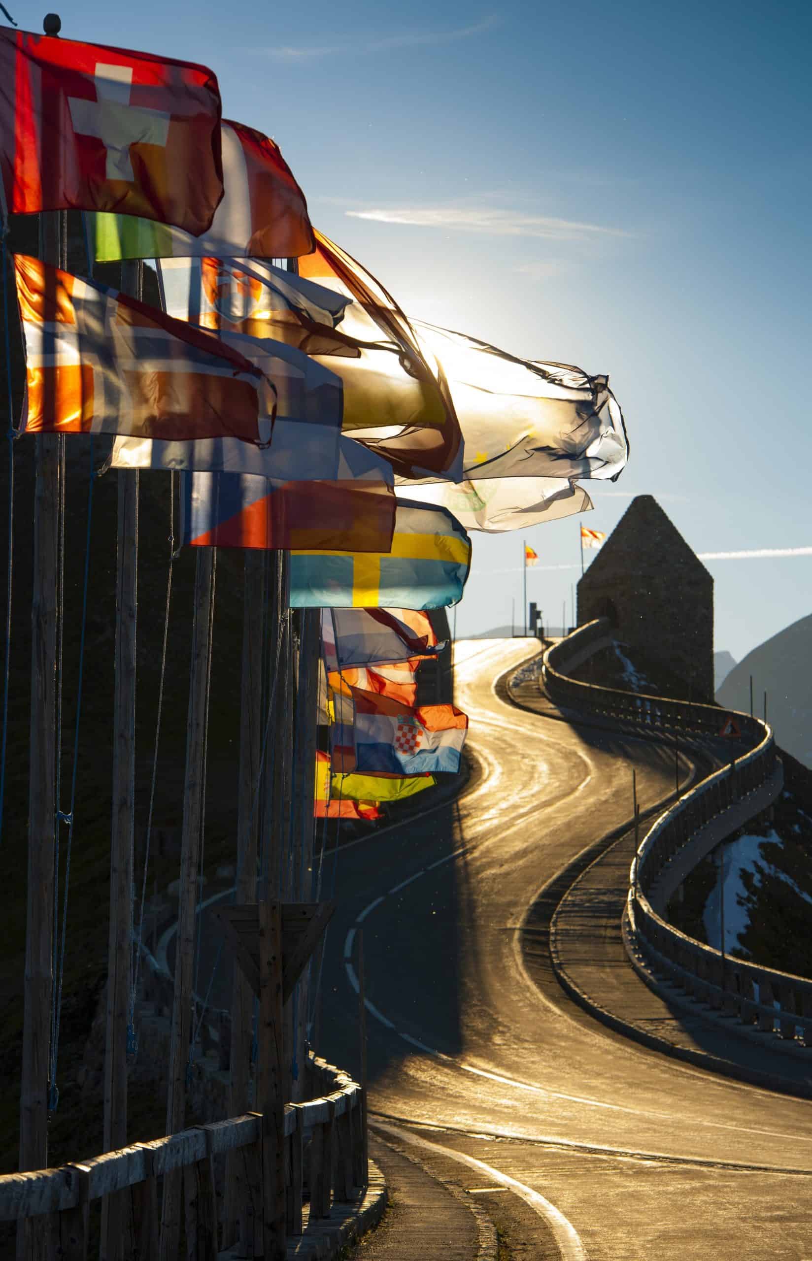 Sehenswürdigkeit Großglockner Hochalpenstraße Alpen-Panoramastraße bei Sonnenuntergang