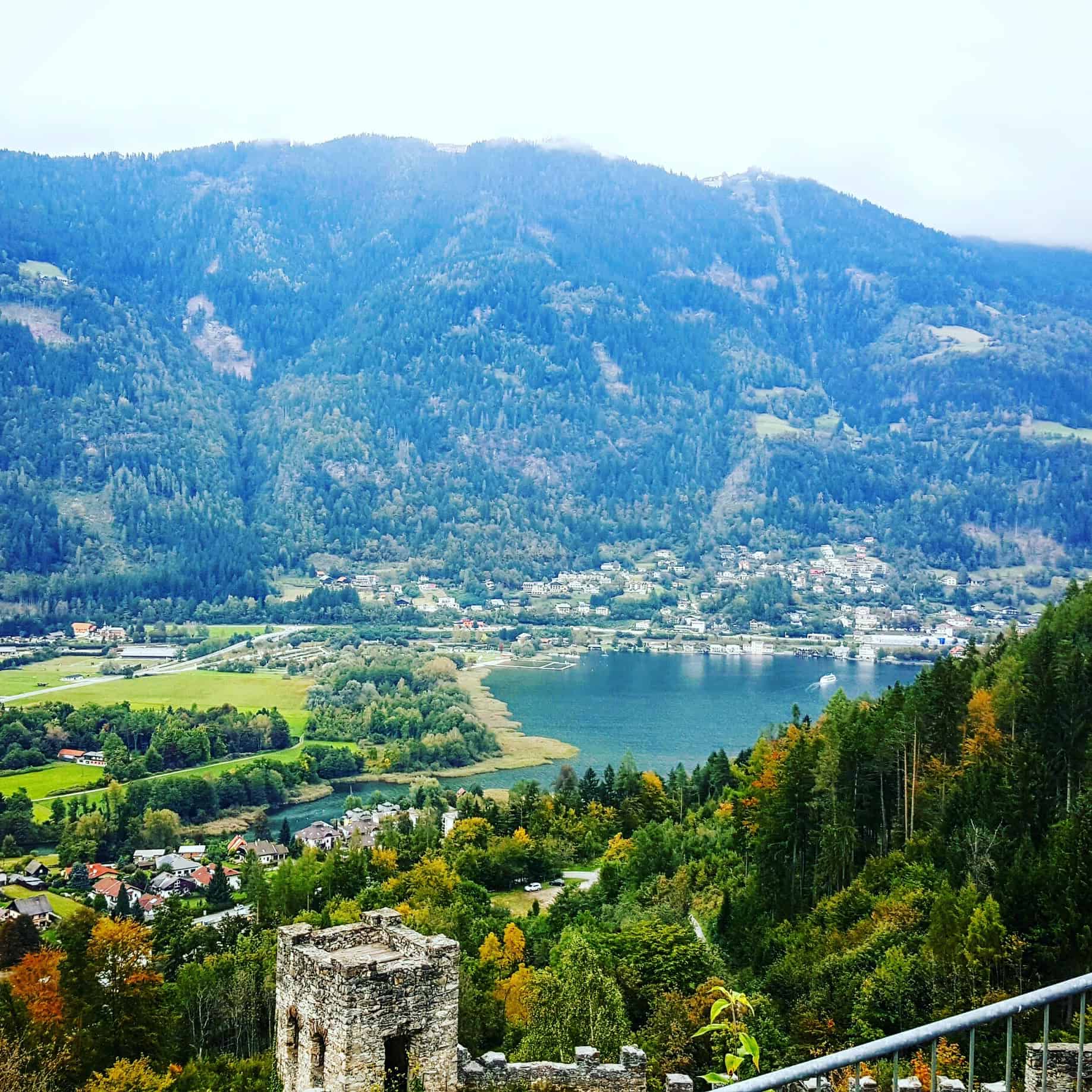 Herbst Ossiacher See Gerlitzen Adlerarena Burg Landskron