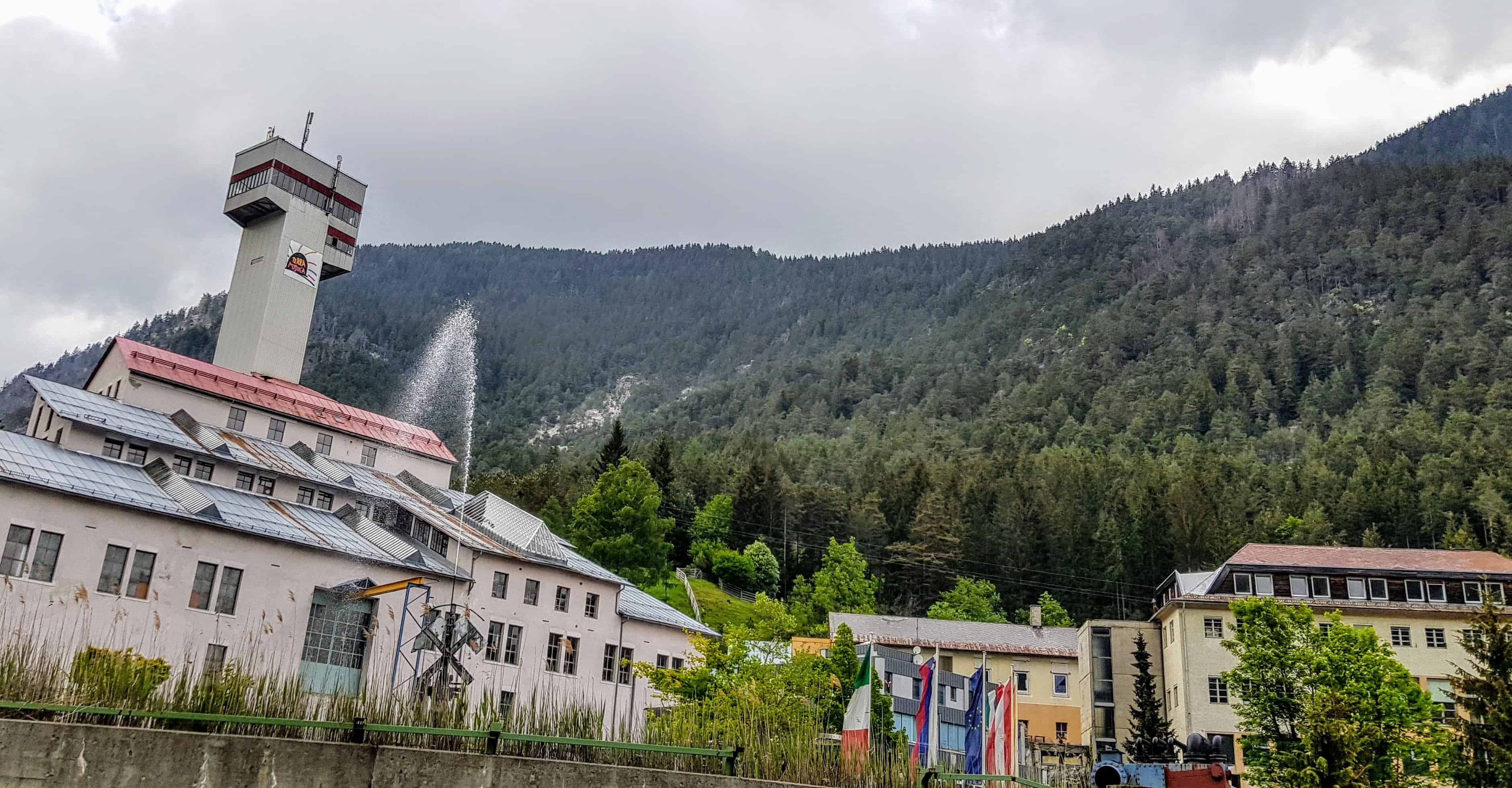 Das sehenswerte Schaubergwerk Terra Mystica in Bad Bleiberg bei Villach - Gebäude von außen