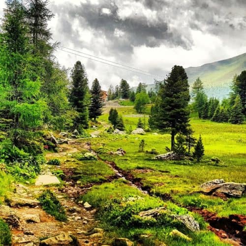 schöner Wanderweg in den Nockbergen - Ausflugstipp bei Regenwetter in Kärnten auf die Turracher Höhe - Österreich