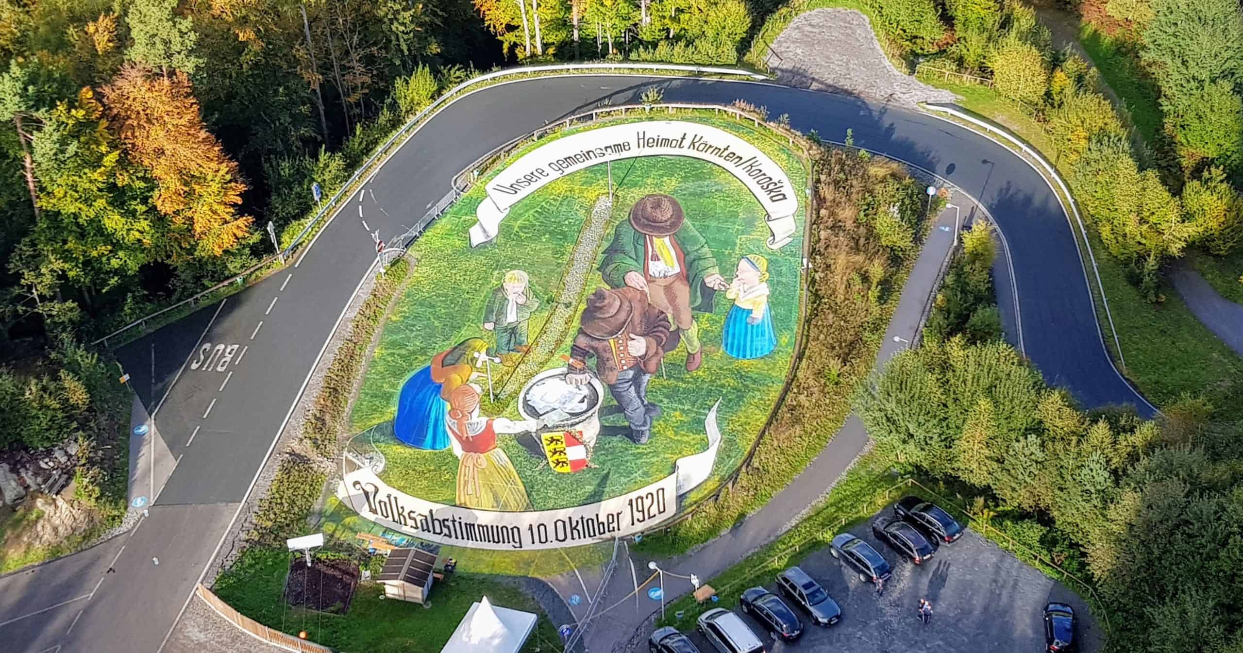 Kunstprojekt am Pyramidenkogel Volksabstimmung Kärnten 10. Oktober 1920 - Sehenswürdigkeit in Österreich, Austria.