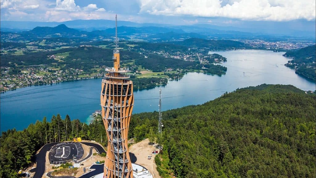 Pyramidenkogel - Sehenswürdigkeit in Österreich am Wörthersee in Kärnten