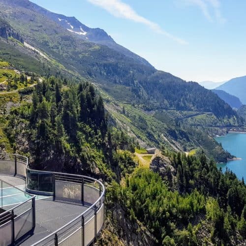 Aussichtsplattform auf Kölnbreinsperre - Österreichs höchste Staumauer und beliebtes Ausflugsziel in Kärnten