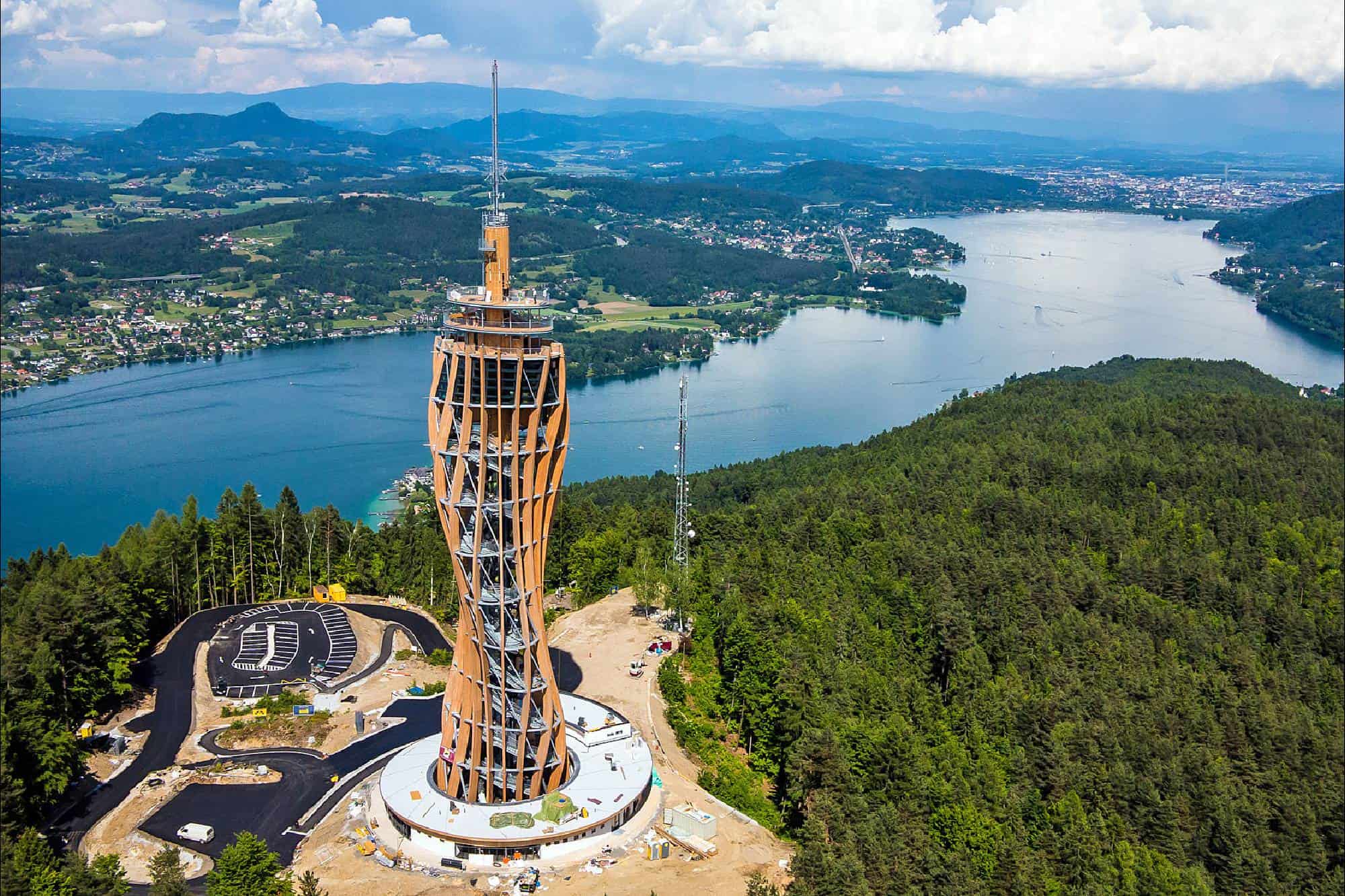 Pyramidenkogel in Kärnten am Wörthersee. Sehenswürdigkeit in Österreich