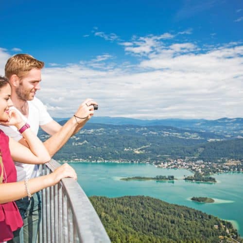 Die schönsten Ausflüge in Kärnten: Pyramidenkogel mit traumhafter Aussicht auf den Wörthersee. Kärntens TOP-10 Ausflugsziele - Österreich Urlaub