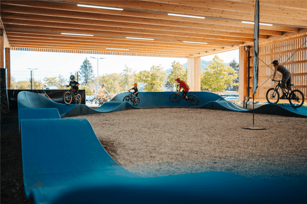 Aktivitäten Villach Faaker See Ausflugsziel Pumptrack Biken Kärnten