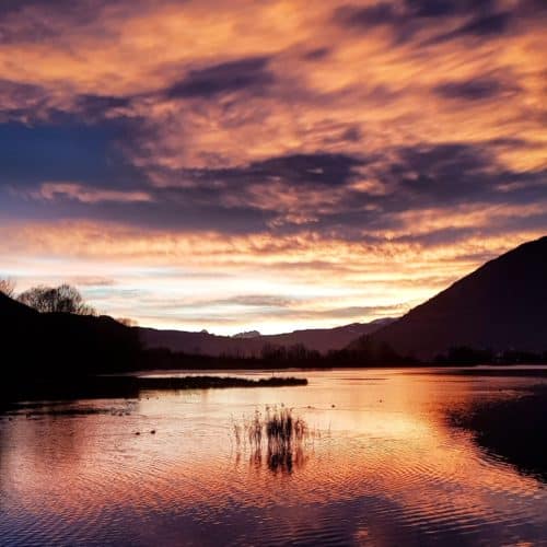 Ausflugsziele Winter Kärnten - das Bleistätter Moor in der Region Villach - Ossiacher See. Schöne Wanderung mit Sonnenuntergang.