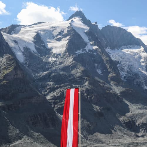 Der Großglockner im Nationalpark Hohe Tauern in den Bundesländern Kärnten & Tirol in Österreich