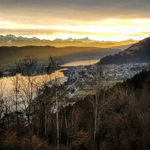 Winter wandern Region Villach über Ossiacher See mit Blick auf Bodensdorf & Steindorf in Kärnten