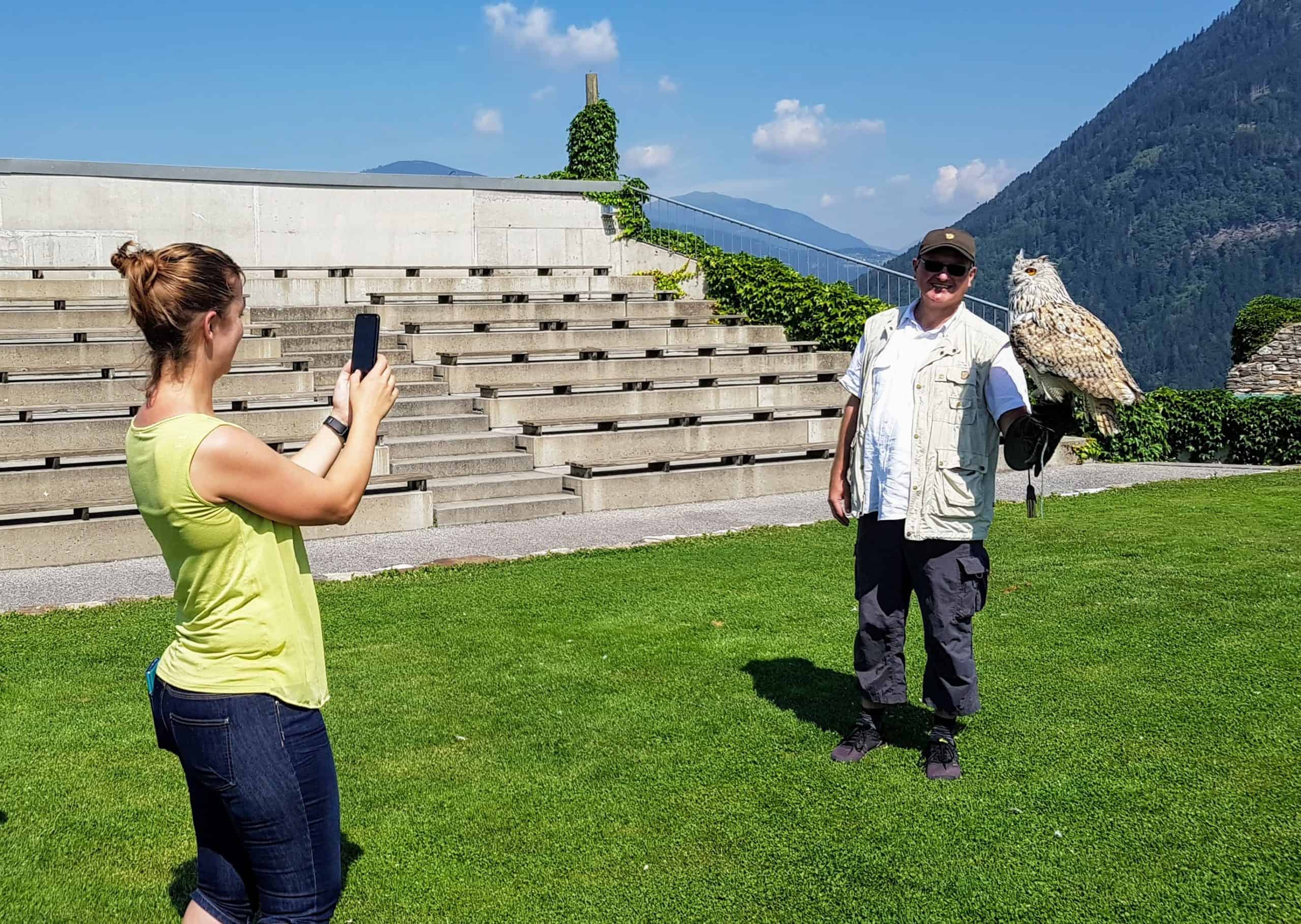 Foto Gutschein Geschenksidee: Bild mit Sibirischem Uhu im Ausflugsziel Adlerarena Landskron bei Villach am Ossiacher See