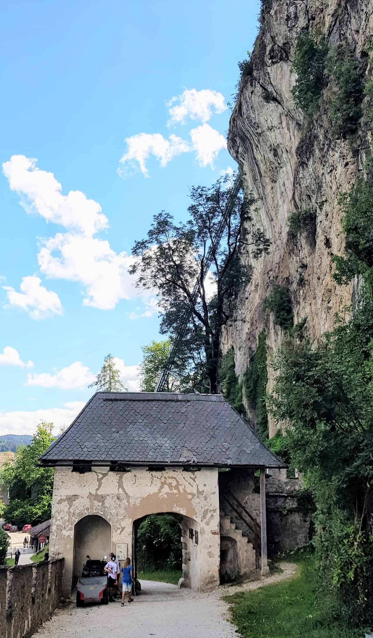 Fähnrichtor. 1. Tor Burg Hochosterwitz Rückseite - Sehenswürdigkeit & Ausflugsziel in Kärnten - Österreich Urlaub