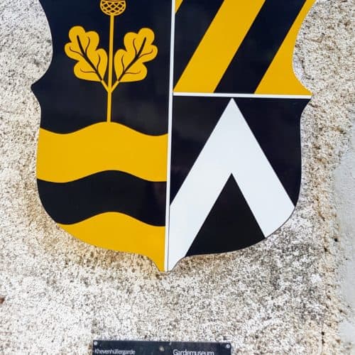 Wappen Khevenhüller beim Gardemuseum der Khevenhüller Garde auf der Burg Hochosterwitz - Ausflugsziel in Kärnten