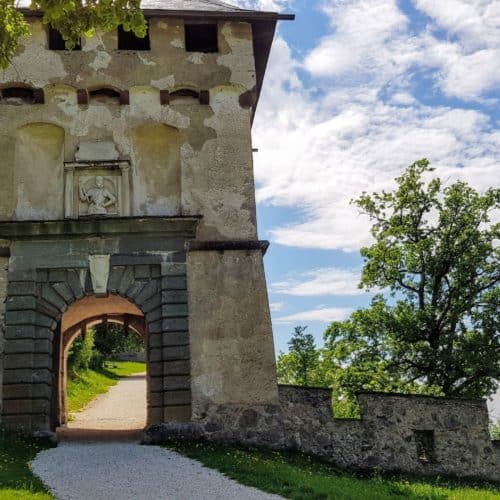 Burgtore Hochosterwitz - Khevenhüllertor. Die Hochosterwitz ist eines von Kärntens TOP Ausflugszielen Nähe Klagenfurt und St. Veit