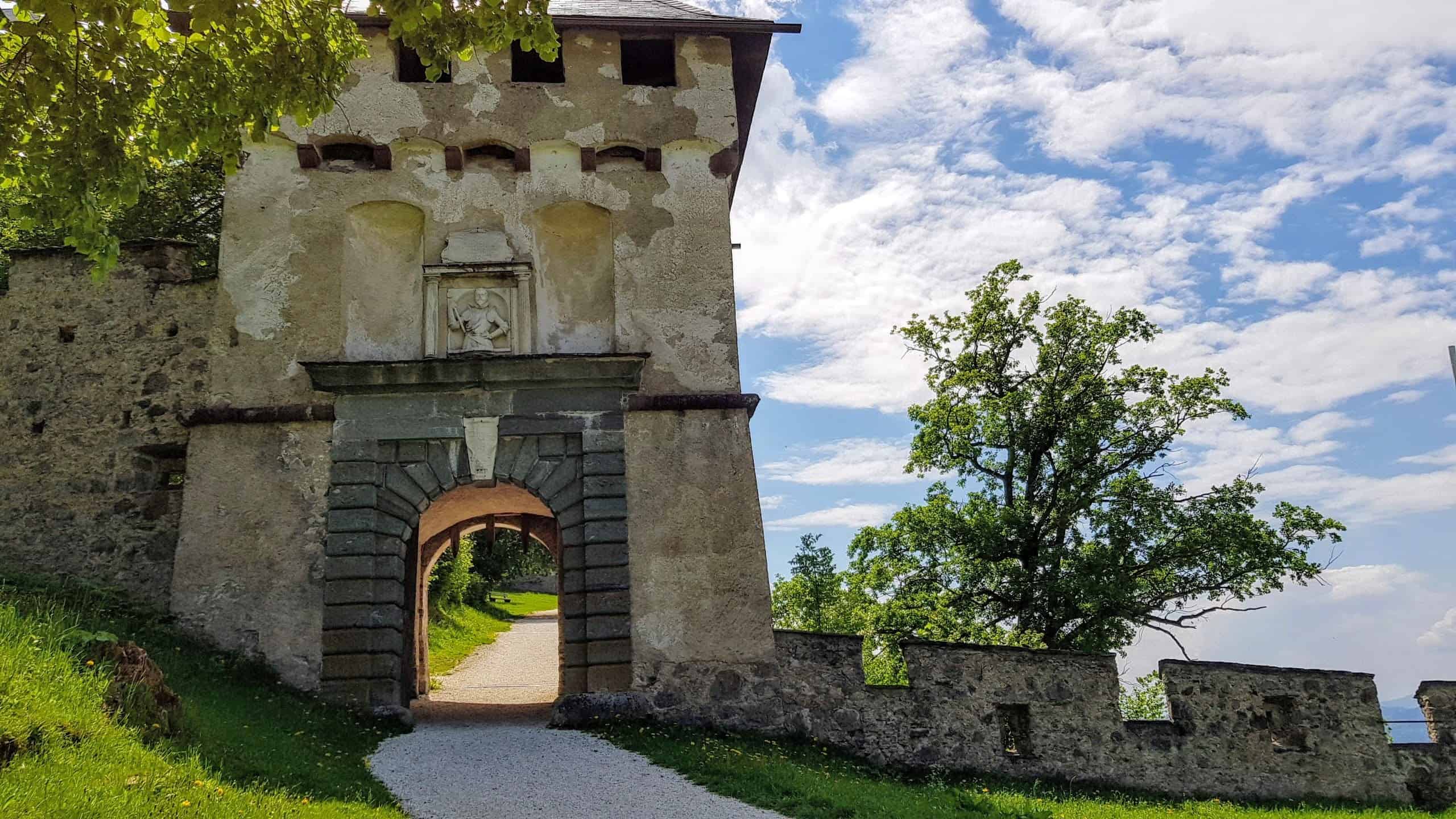 Burgtore Hochosterwitz - Khevenhüllertor. Die Hochosterwitz ist eines von Kärntens TOP Ausflugszielen Nähe Klagenfurt und St. Veit