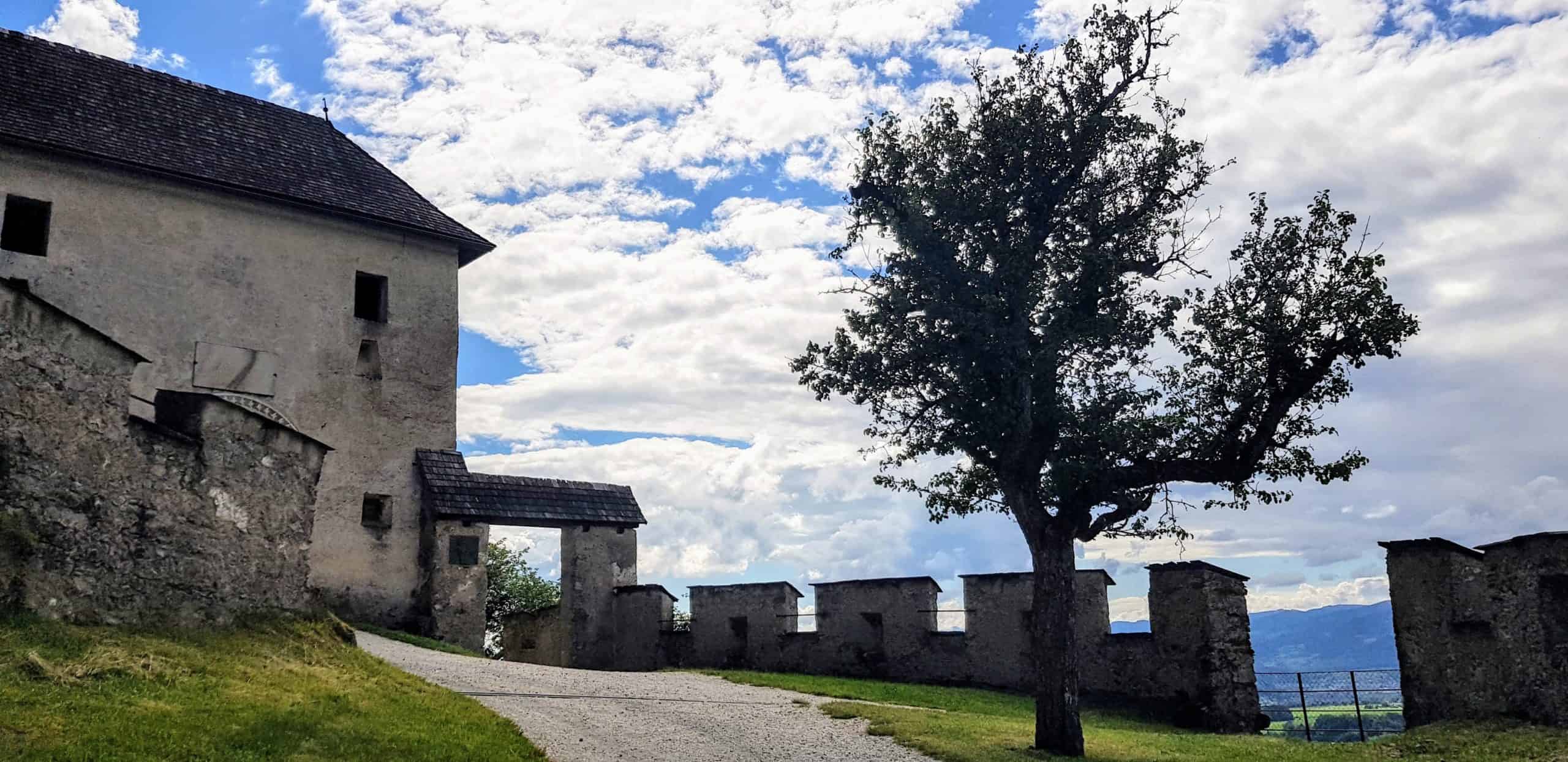 Hochosterwitz Kirchentor in der Nähe von St. Veit und Klagenfurt. Ausflugsziel in Kärnten.