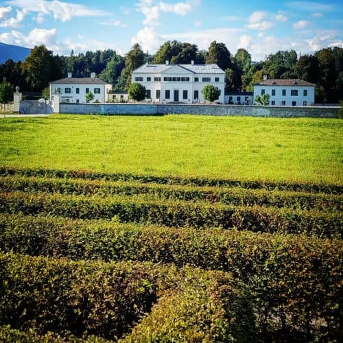 Schloss Rosegg mit Labyrinth bei Urlaub in Österreich