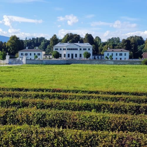 Schloss Rosegg und Labyrinth in Österreich - Sehenswürdigkeit & Urlaub in Kärnten