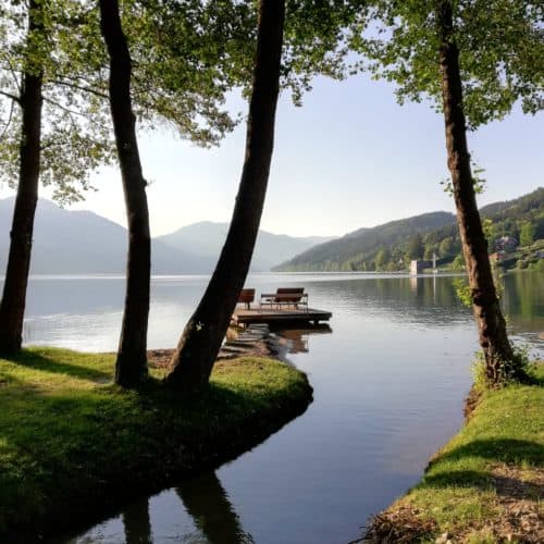Die schönen Parkanlagen rund um den Millstätter See in Kärnten