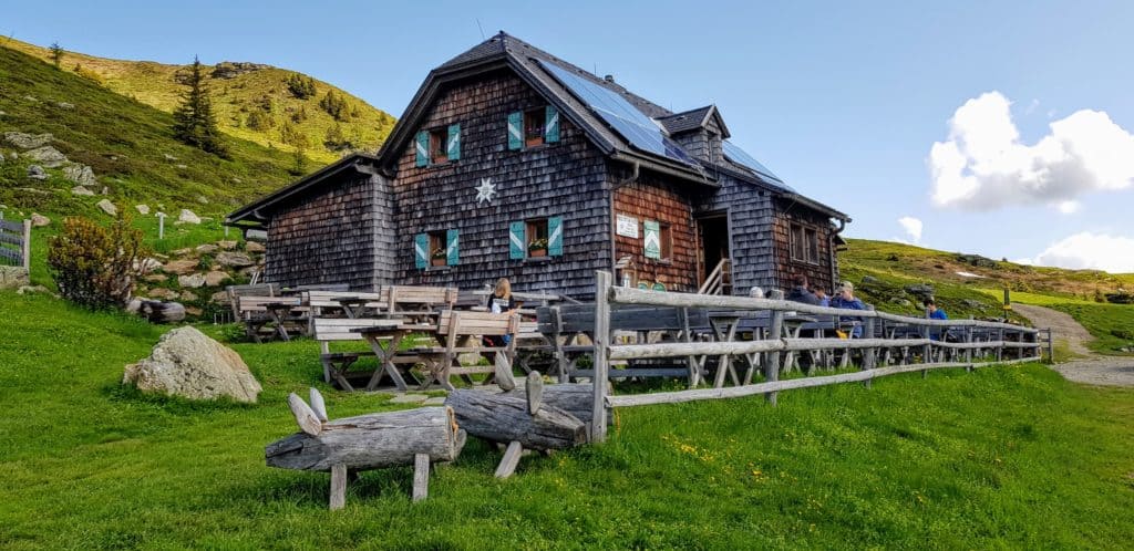 Millstätter Hütte in den Nockbergen - Geheimtipp und Ausflugsziel in Kärnten