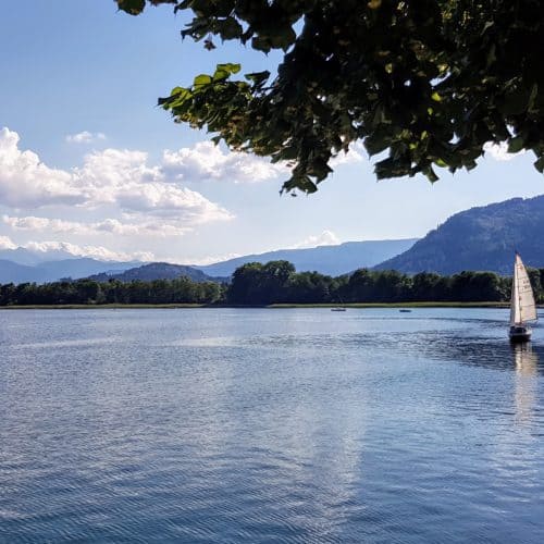 In Annenheim am Ossiacher See mit Blick Richtung Landskron