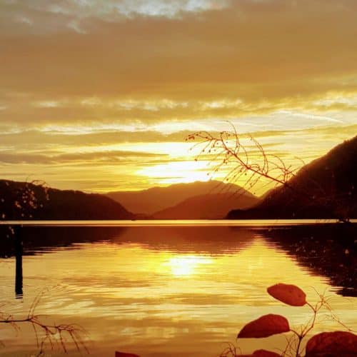 Ossiacher See Urlaubsregion Villach in Kärnten Sonnenuntergang