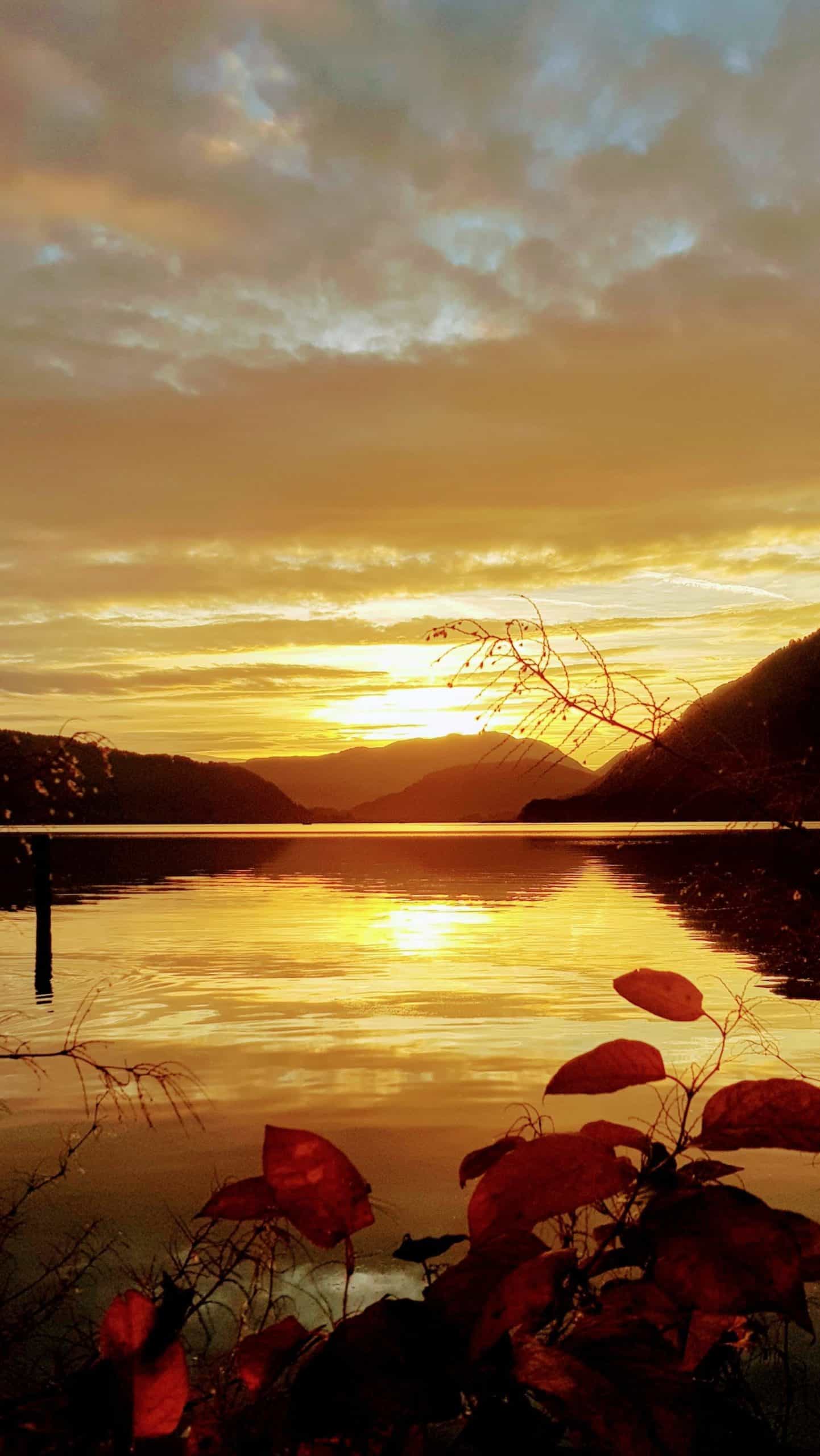 Ossiacher See Urlaubsregion Villach in Kärnten Sonnenuntergang