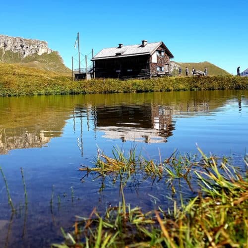 Fuscher Lacke - Attraktion entlang der Großglockner Hochalpenstraße von Kärnten nach Salzburg in Österreich