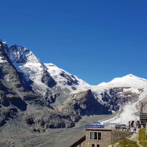 Großglockner, der schwarze Berg. Höchster Berg in Österreich im Nationalpark Hohe Tauern - Kärnten & Tirol - mit Gletscherbahn & Pasterze