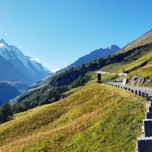 Der Großglockner in Österreich - Fahrt zur Kaiser Franz Josefs Höhe bei Heiligenblut in Kärnten auf der Hochalpenstraße