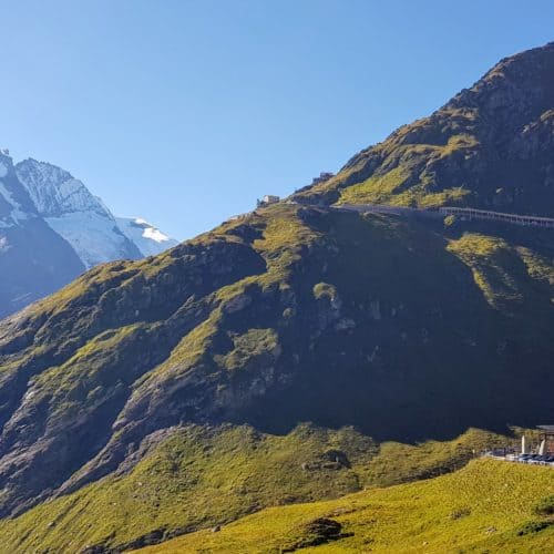 Großglockner Herbst auf Hochalpenstraße Richtung Kaiser Franz Josefs Höhe - Sehenswürdigkeit in Österreich, Kärnten & Salzburg