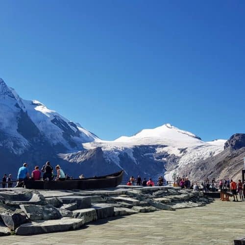 Kaiser Franz Josefs Höhe Besucherzentrum mit Blick auf Großglockner - Hochalpenstraße & Sehenswürdigkeit in Österreich, Kärnten