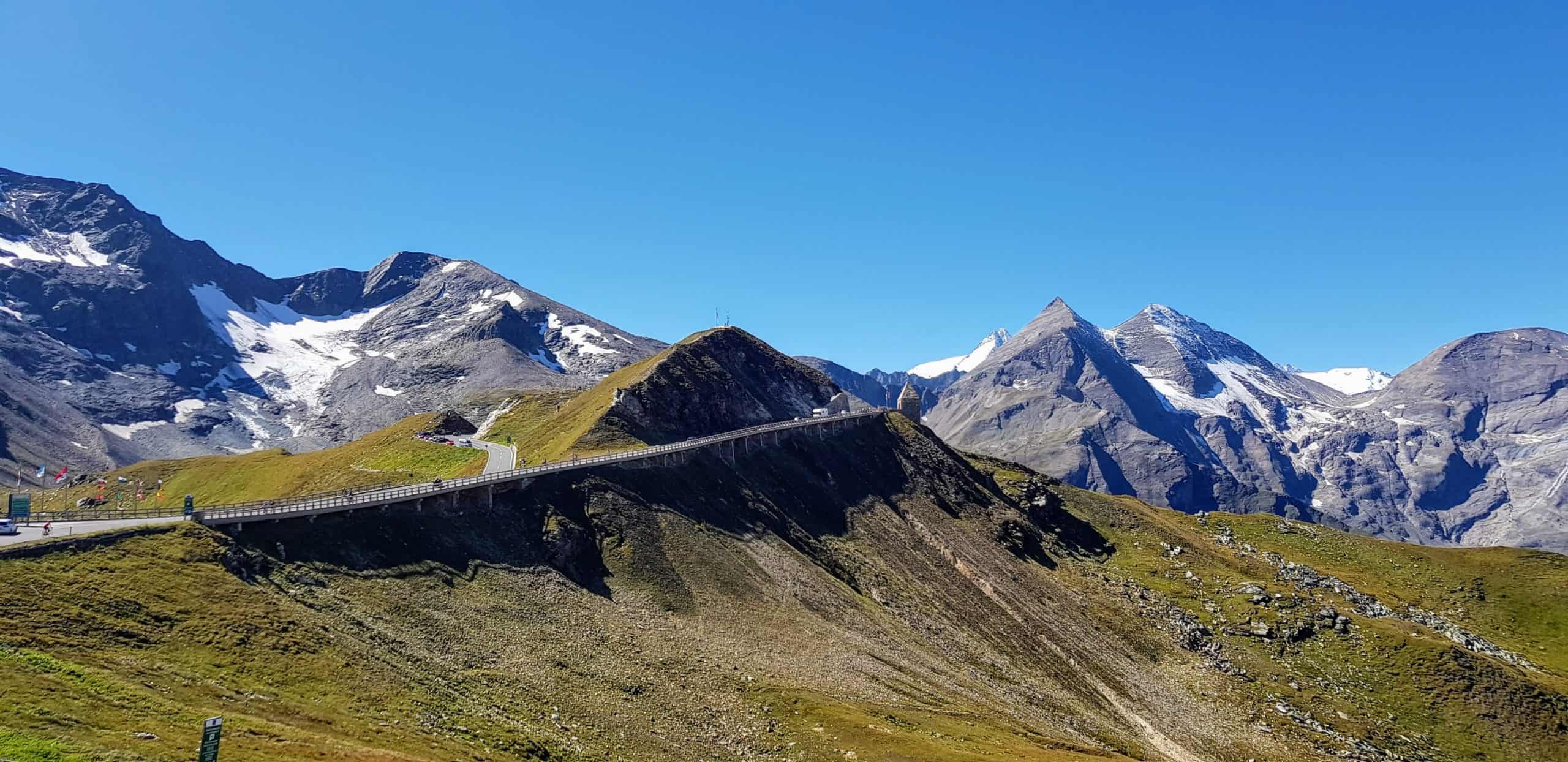 Fuscher Thörl bei Großglockner Hochalpenstraße, die die Bundesländer Kärnten und Salzburg in Österreich verbindet. Beliebte Panoramastraße in Europa.