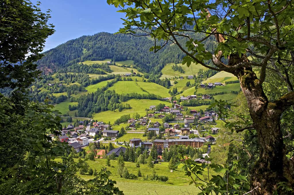 Bad Kleinkirchheim in Österreich. Urlaubsort in Kärntner Nockbergen