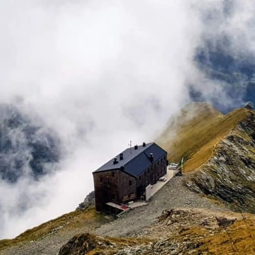 Hannoverhaus - Ankogelgruppe im Nationalpark Hohe Tauern in Kärnten. Wandergebiet und alpine Landschaft in Österreich bei Mallnitz.