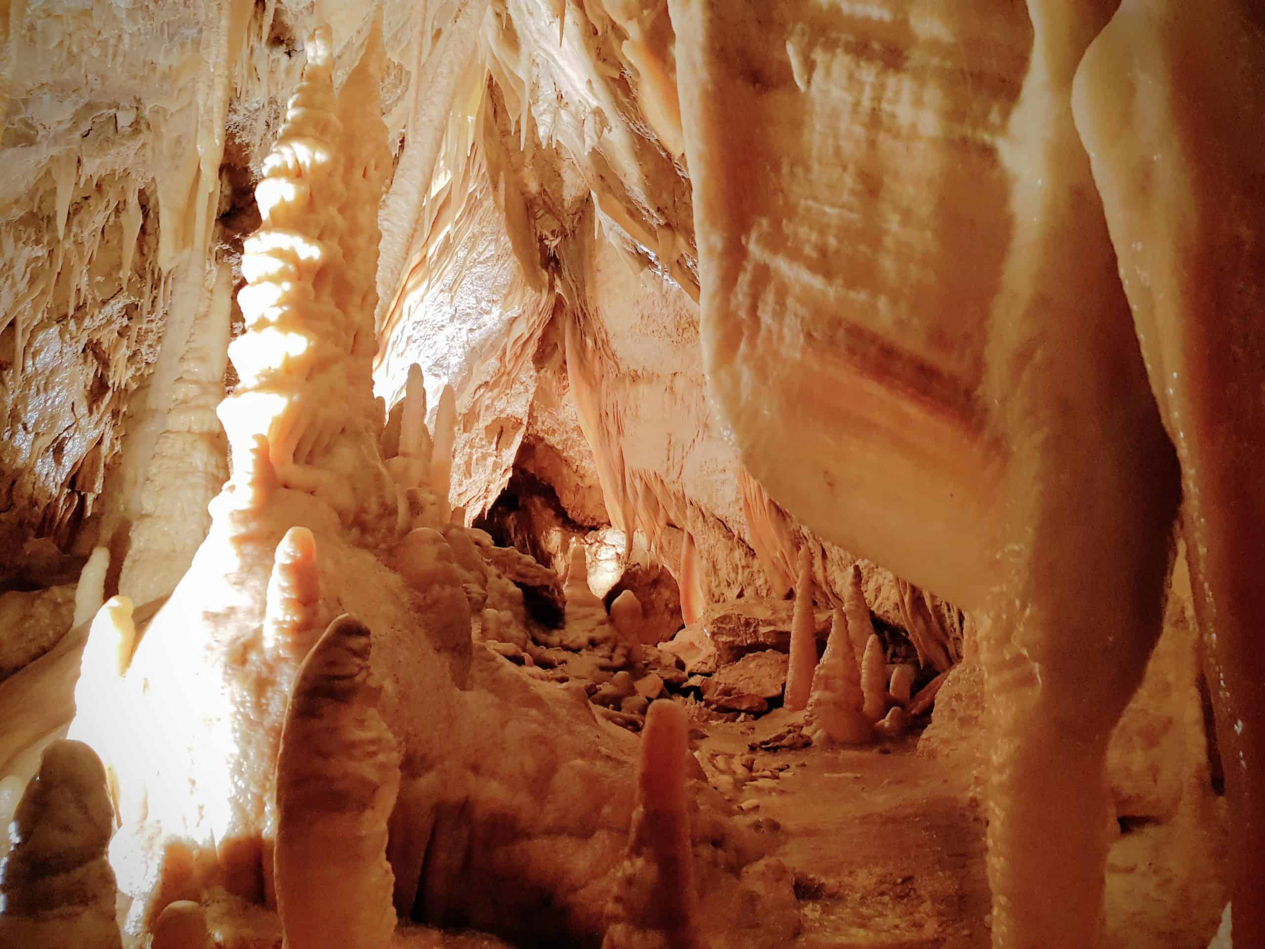 Tropfsteine in der Obir Tropfsteinhöhle. Ausflugsziel in Österreich. Kostenlos mit der Kärnten Card.