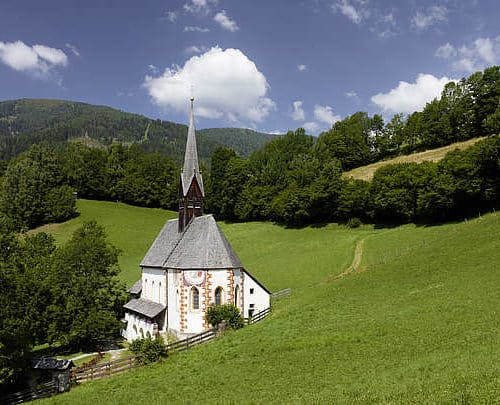 Kirche St. Kathrein auf Heilquelle in Urlaubsregion Bad Kleinkirchheim in Kärnten