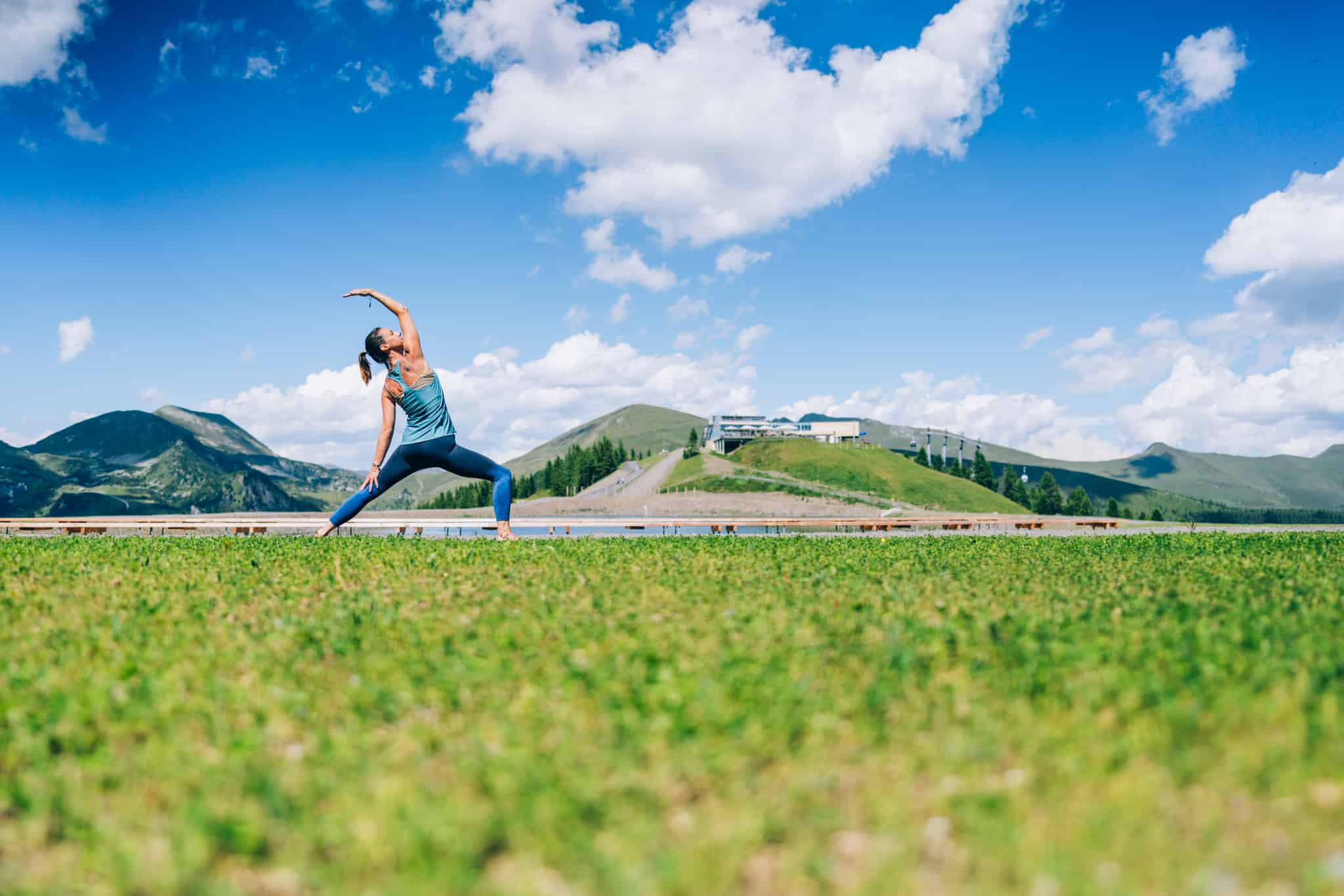 Yoga-Trail auf 2.000 m Seehöhe durch Berg & Wald in Urlaubsregion Bad Kleinkirchheim in Kärnten - aktiver Österreich-Urlaub