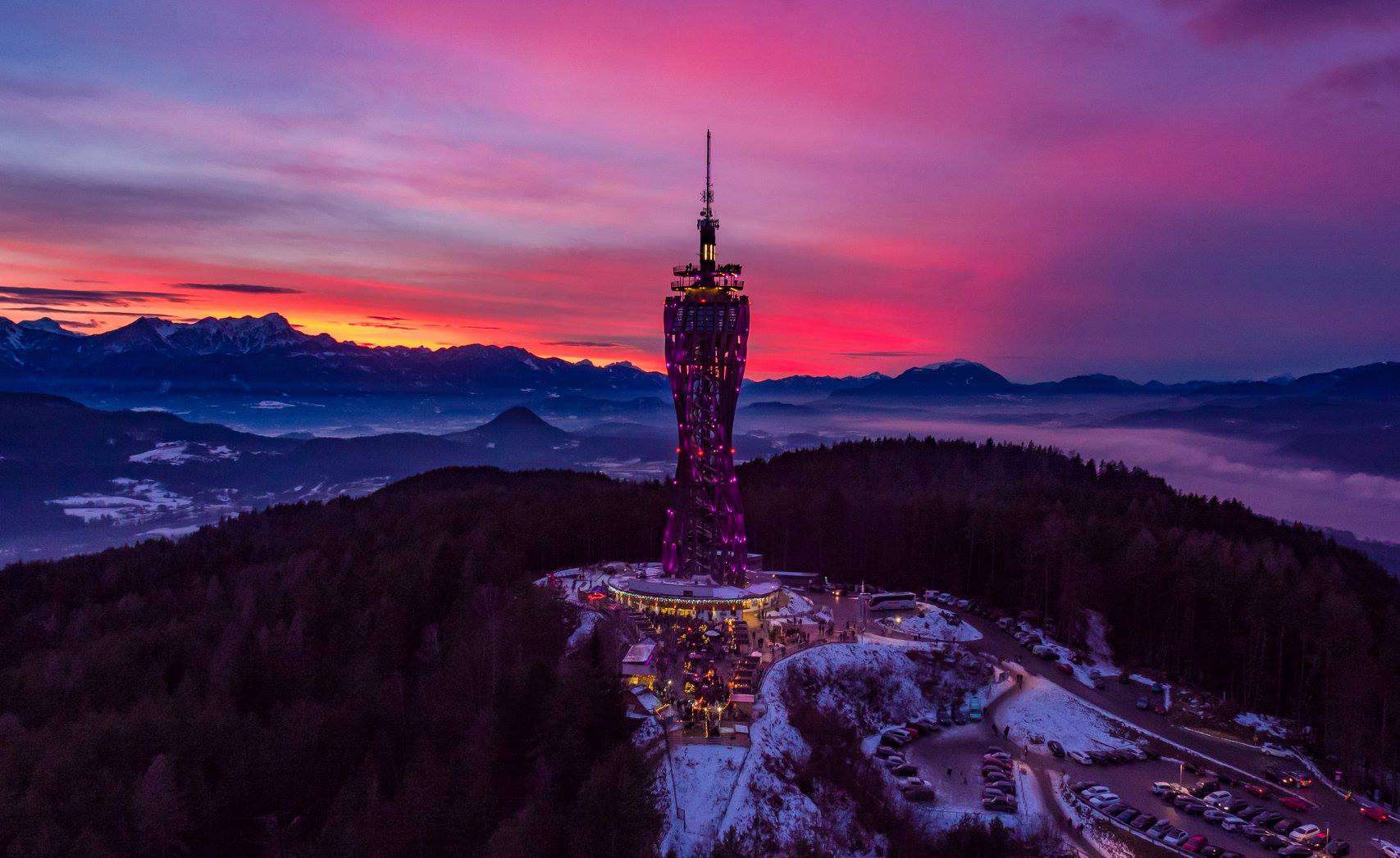 Adventmarkt am Pyramidenkogel bei Sonnenuntergang - Winter in Kärnten