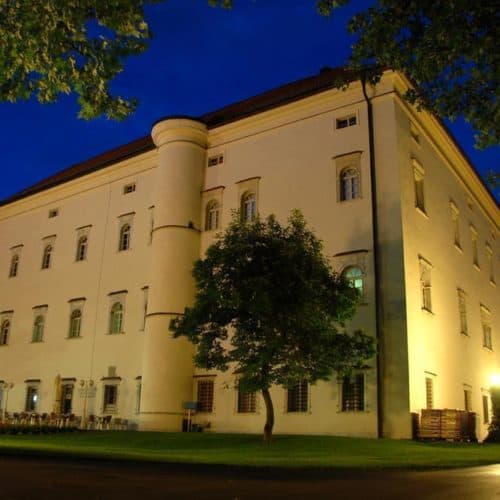 Schloss Porcia in Spittal an der Drau - Winter-Sehenswürdigkeit in Kärnten