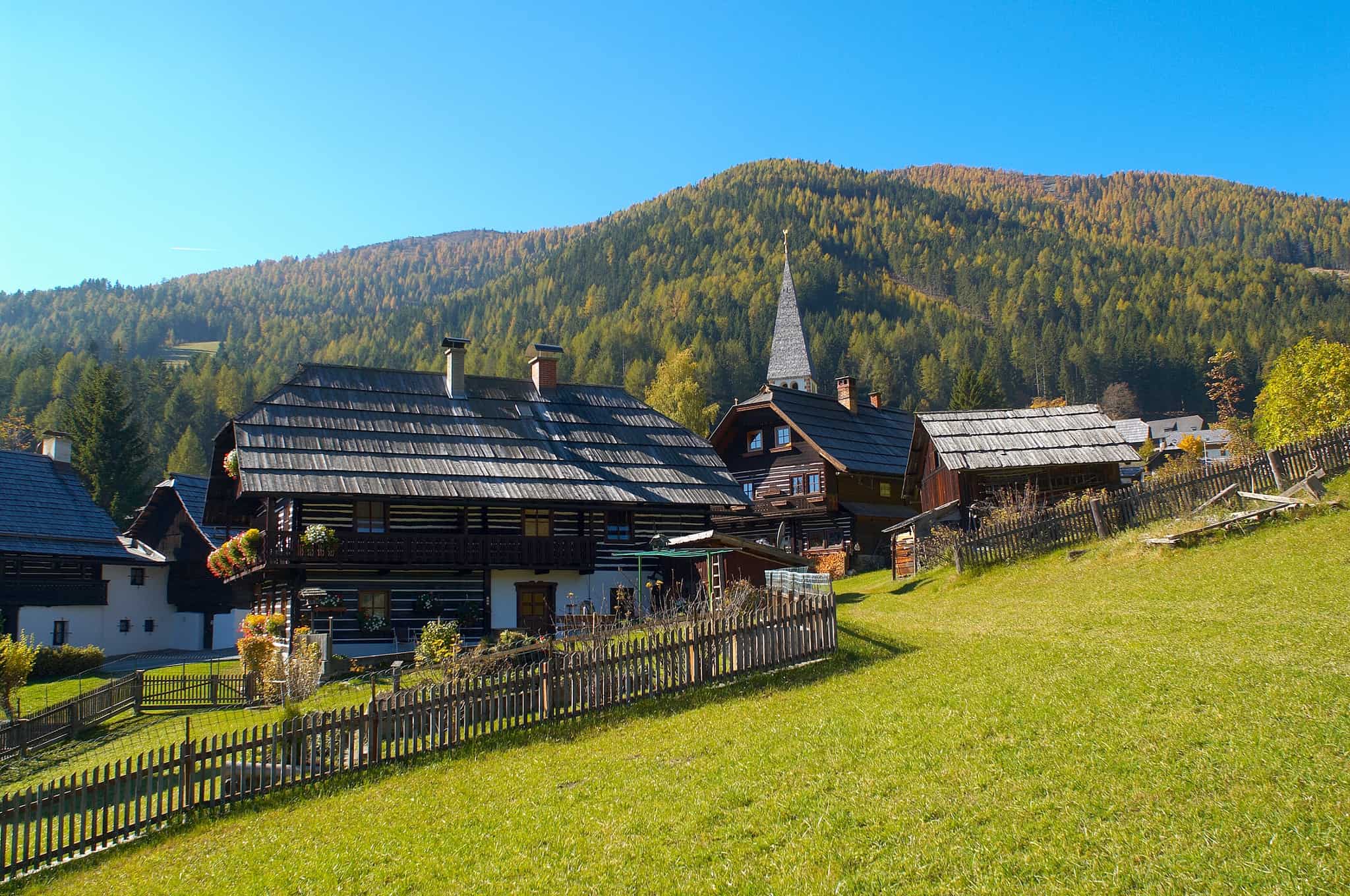 St. Oswald bei Bad Kleinkirchheim. Ort für Wanderungen und Ausflüge in der Natur. Sehenswert in Österreich