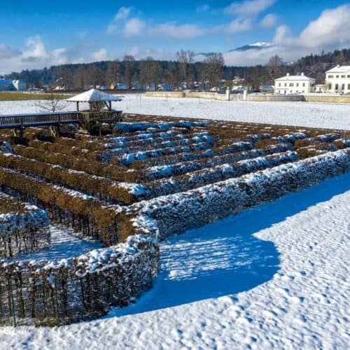 Labyrinth & Schloss Rosegg im Winter